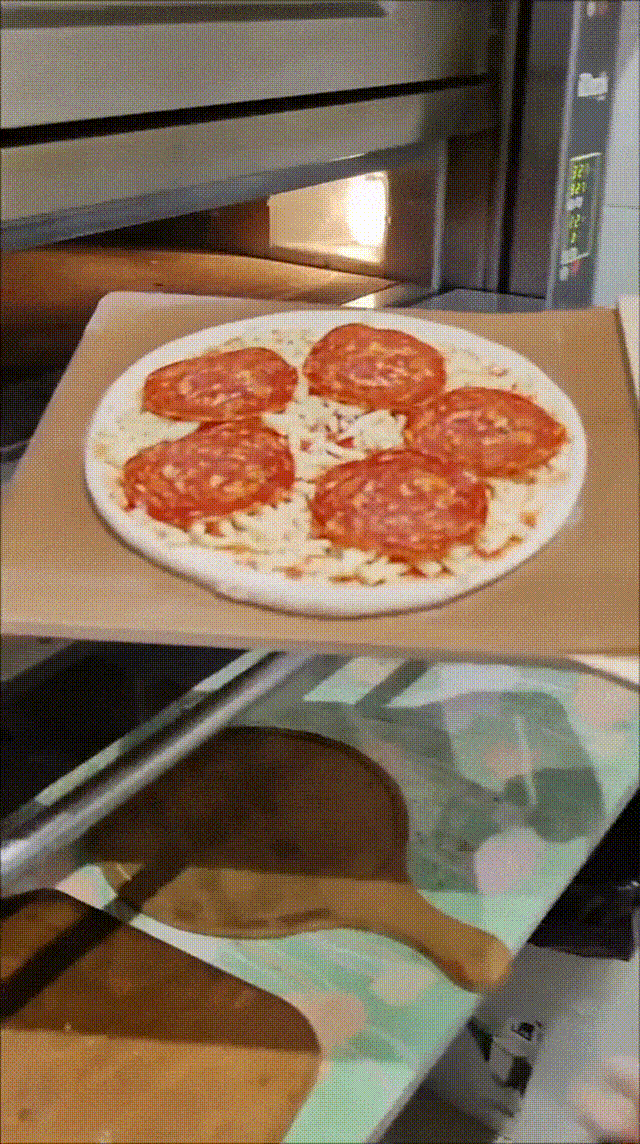 Easy Pizza™ Handling Mate - Effortless Pizza Preparation and Serving